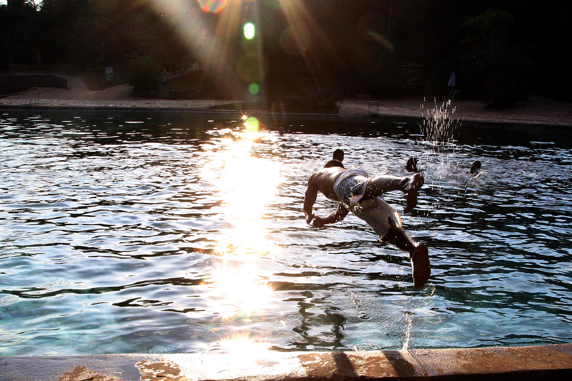 Internos da Funap nadaram em uma das piscinas da Água Mineral