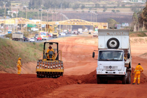 Obras do trecho de triagem norte.