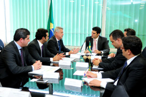 O ministro da Integração Nacional, Helder Barbalho, recebeu o governador Rodrigo Rollemberg em reunião na tarde desta terça-feira (14).