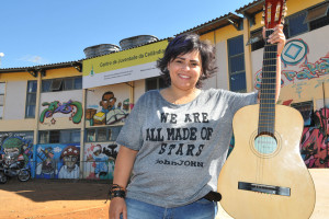 Sara Guta é professora de música dos Centros de Juventude do DF e voluntária no projeto Rio 2016: Olímpiadas dos Direitos de Crianças e Adolescentes.