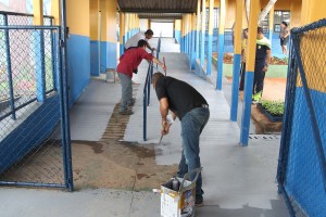 Funcionários das Administrações Regionais do Lago Norte e do Varjão e voluntários cidadãos e das Forças Armadas terminaram neste sábado (13) a revitalização da Escola Classe Varjão.