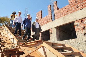 Em visita a Planaltina na manhã desta quarta-feira (10), o governador de Brasília Rodrigo Rollemberg acompanhou as obras da Casa de Cultura.