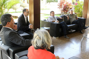 Representantes da FAP-DF, das Universidades de Brasília (UnB) e Católica de Brasília, reuniram-se com o governador Rollemberg nesta quarta-feira (10).