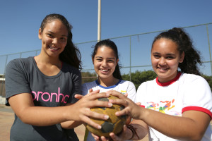 As atletas do handebol Ana Luiza Carvalho, Jéssica Ximenes, e Camila Santos chegarão à etapa nacional com uma campanha de classificação invicta no currículo. Foto: As atletas do handebol Ana Luiza Carvalho, Jéssica Ximenes, e Camila Santos chegarão à etapa nacional com uma campanha de classificação invicta no currículo