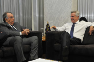 O governador Rodrigo Rollemberg recebeu o presidente da CNA, João Martins da Silva Junior, para conversar sobre a instalação de um centro na Granja do Torto para capacitar agricultores e pecuaristas de todo o Brasil.