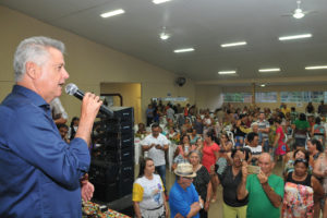 O governador Rollemberg na primeira edição do projeto Dançando na Praça, Núcleo Bandeirante.