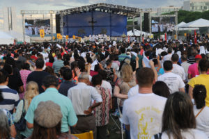 70 mil pessoas participaram das homenagens ao Dia de Nossa Senhora da Conceição Aparecida na Esplanada dos Ministérios.