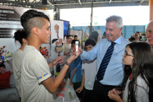 A exposição Da caça à cápsula — a evolução da alimentação, parte da Semana Nacional de Ciência e Tecnologia, foi visitada pelo governador Rodrigo Rollemberg.