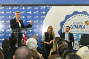 O governador Rodrigo Rollemberg destacou o bom exemplo de gestão e o sucesso da parceria. “Todos aqueles que tiveram filhos atendidos pelo Hospital da Criança sabem da excelência desse atendimento. Portanto, parcerias como essa atendem ao interesse público”, disse.