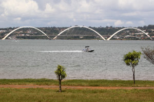 Orla do Lago Paranoá.