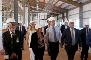 Obras do Bloco 2 do Hospital da Criança são vistoriadas pelo ministro da Saúde, Ricardo Barros, e pelo governador de Brasília, Rodrigo Rollemberg