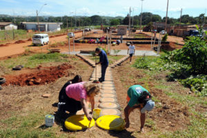 Parte do programa Cidades Limpas, ação de hoje em São Sebastião transforma 2 mil metros quadrados em espaço de convivência para os moradores