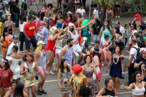 No último fim de semana, cerca de 5 mil foliões aproveitaram o pré-carnaval de Brasília