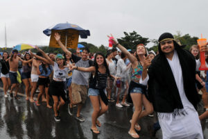 O pré-carnaval de Brasília terá opções para agradar a todos os gostos neste fim de semana que antecede a festa popular.