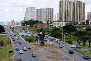 Empresa vencedora da licitação iniciou a preparação para a obra de alargamento do viaduto de acesso ao centro de Taguatinga.