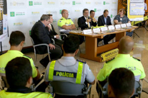 Tem início em Brasília na segunda-feira (1º) a campanha mundial Maio Amarelo. As ações que serão desenvolvidas no próximo mês foram anunciadas na manhã desta quinta-feira (27), em coletiva de imprensa no Salão Branco do Palácio do Buriti.