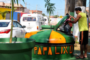 A população do Sol Nascente passa a contar com mais três papa-lixos. Eles foram inaugurados na manhã desta segunda-feira (17)