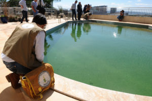 Piscinas do Hotel Saint Peter, no Setor Hoteleiro Norte, foram vistoriadas por agentes de Vigilância Ambiental.