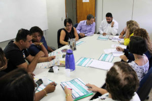 Representantes da Secretaria de Educação e do Sinpro-DF definiram em reunião nesta segunda-feira (17) o prazo para reposição das aulas não ministradas durante a greve da categoria.