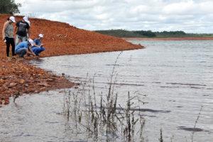 Curso da Caesb para professores no Lago do Descoberto.