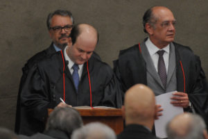 O ministro Tarcisio Vieira de Carvalho Neto tomou posse como titular do TSE na noite desta terça-feira (9).