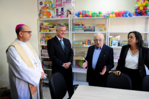 O governador de Brasília, Rodrigo Rollemberg, acompanhado da esposa e colaboradora do governo, Márcia Rollemberg participou nesta terça-feira (13) da inauguração do setor especializado em alterações do desenvolvimento infantil, a exemplo do autismo, no Centro Educacional da Audição e Linguagem Ludovico Pavoni.