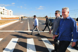 O governador de Brasília, Rodrigo Rollemberg, inaugurou 3,9 quilômetros de duplicação na DF-463 na manhã deste sábado (22).