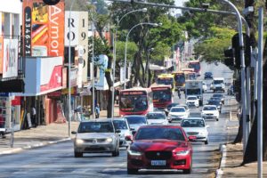 Vias voltam a ser utilizadas apenas por veículos autorizados. O tráfego não autorizado está sujeito à multa e inclusão de pontos na carteira de motorista.