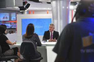 O governador Rodrigo Rollemberg concedeu entrevista ao programa CB.Poder, da TV Brasília, nesta segunda-feira (21).