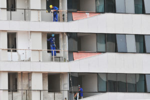 Queda comparada a julho é a quinta consecutiva do ano. Constatação foi registrada na PED, conforme divulgado nesta quarta (27) pela Codeplan. A construção civil foi um dos setores que mais empregaram.