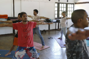 Servidores do Jardim Botânico têm aulas de ioga em projeto-piloto voluntário. Foto: Dênio Simões/Agência Brasília