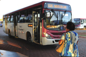 A linha 525 terá novo horário às 5h35 a partir de domingo (8).