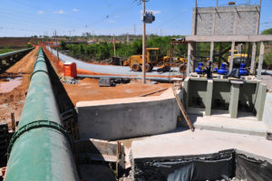 As obras do Subsistema Produtor de Água do Bananal estão 75% executadas. Estrutura vai reforçar a captação de água do Distrito Federal em até 726 litros de água por segundo. Cerca de 170 mil pessoas serão beneficiadas.