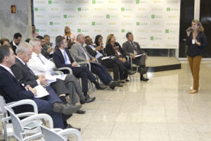 Reunião com o governador Rodrigo Rollemberg e com a secretária de Planejamento, Orçamento e Gestão, Leany Lemos, ocorreu na tarde desta terça-feira (3) no Palácio do Buriti.