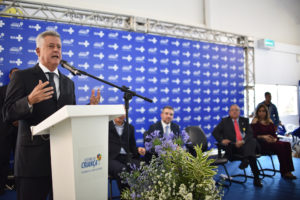 Cerimônia na manhã desta quinta-feira (23) marcou o aniversário do Hospital da Criança de Brasília José Alencar , que recebe obras de ampliação. O governador de Brasília, Rodrigo Rollemberg, participou da celebração.