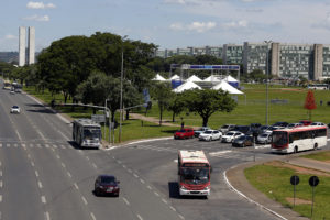 Trânsito na Esplanada dos Ministérios