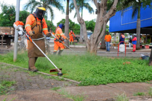 Programa de melhoria imediata no ambiente urbano fica até 9 de fevereiro na região. Lançamento ocorreu nesta segunda-feira (29), no estacionamento da feira permanente