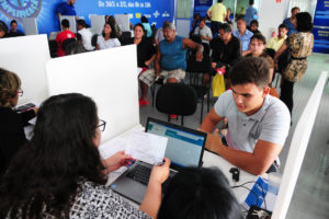 A família do estudante de administração Pedro Lélis mora em Sobradinho e tem uma vidraçaria na região. Como a maior parte da clientela é do Plano Piloto, eles resolveram abrir uma loja na Asa Norte