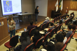 Capacitação de alunos do CIL voluntários no 8º Fórum Mundial da Água começou nesta terça-feira (27).