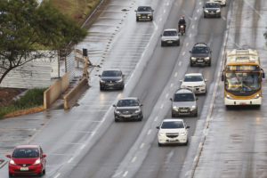 Obra de alargamento do viaduto da EPTG sobre o Córrego Samambaia, no sentido Taguatinga, começa na quinta-feira (22).