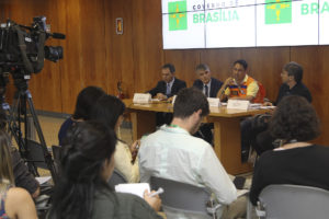 O diretor-presidente Novacap, Júlio Menegotto; o chefe da Casa Civil, Sérgio Sampaio; o coordenador de Operações da Defesa Civil, coronel da Sinfrônio Lopes; e o diretor-geral do DER-DF, Márcio Buzar.