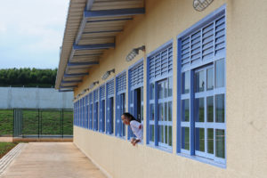 Foi inaugurada oficialmente nesta sexta-feira (2) a nova sede da Escola Classe Guariroba, em Samambaia. A instituição tem capacidade para atender 500 estudantes.