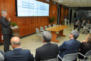 Plataforma de balanço das prioridades foi apresentada em cerimônia nesta segunda-feira (2), no Palácio do Buriti