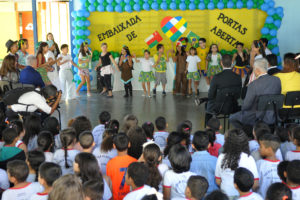 Representantes da Embaixada de Omã visitaram nesta sexta-feira (27) a Escola Classe 52 de Taguatinga.