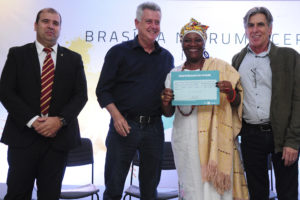 A conselheira de cultura do Lago Norte, Adna Santos de Araújo, conhecida como Mãe Baiana, foi empossada nesta sexta-feira (13). Foto: Pedro Ventura/Agência Brasilia