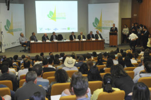 1º Encontro Distrital da Agroindústria foi aberto nesta terça-feira (10) com a presença do governador Rollemberg.