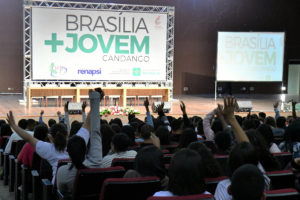 Os participantes recebem dois terços do salário mínimo, auxílios alimentação e transporte, indenização de férias e abono, além de seguro de vida, uniforme e crachá. Foto: Andre Borges/Agência Brasília