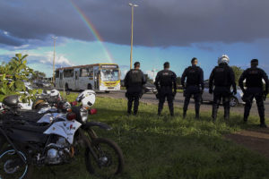 Abordagens a coletivos e ações integradas de forças de segurança estão entre os motivos que mantiveram a queda desse tipo de crime no período