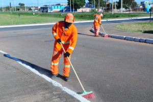 Com ações voltadas à limpeza, conservação e segurança para promover a melhoria imediata do ambiente urbano, o programa Cidades Limpas teve início segunda-feira (11), em Samambaia.