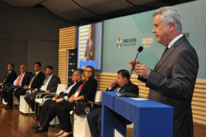 O congresso internacional Cidades Lixo Zero, iniciativa que promove o melhor uso dos resíduos e o desenvolvimento sustentável, teve início nesta terça-feira (5). O governador de Brasília, Rodrigo Rollemberg, participou da cerimônia.